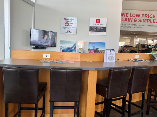 Car Dealer «Grants Pass Toyota», reviews and photos, 375 Redwood Hwy, Grants Pass, OR 97527, USA