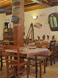 Atmosphère du Restaurant français Chez Monique à Le Brignon - n°15