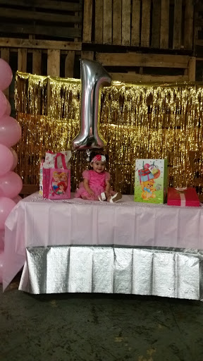 Shopping Mall «El Mercadito Mall», reviews and photos, 8011 E Washington St, Indianapolis, IN 46219, USA