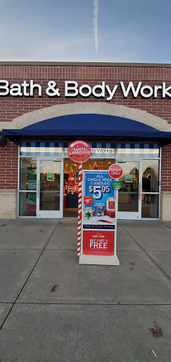 Beauty Supply Store «Bath & Body Works», reviews and photos, 134 Woodstock Square Ave, Woodstock, GA 30189, USA