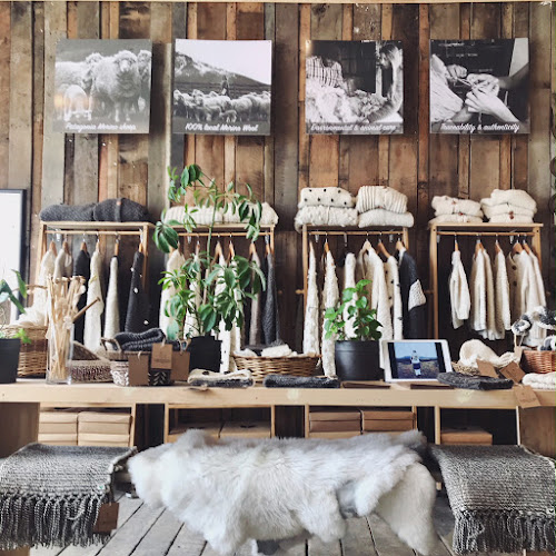 Opiniones de Le Mouton Vert / Sustainable Patagonia Wool & Luxury Design en Natales - Tienda de ropa
