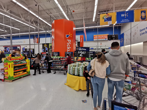 Department Store «Walmart Supercenter», reviews and photos, 3721 E Thomas Rd, Phoenix, AZ 85018, USA