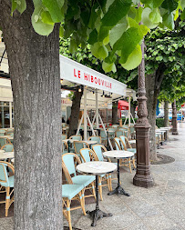 Atmosphère du Restaurant LE HIBOUVILLE - DEAUVILLE - n°11