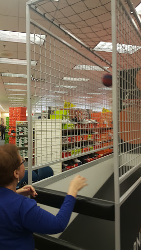 Shoe Store «Shoe Carnival», reviews and photos, 152 S Gary Ave, Bloomingdale, IL 60108, USA