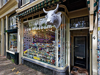 Cow Museum - CowParade
