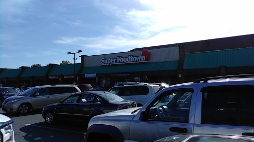 Grocery Store «Super Foodtown of Port Monmouth», reviews and photos, 426 NJ-36, Port Monmouth, NJ 07758, USA