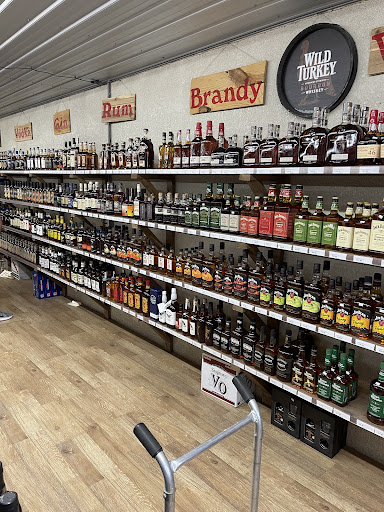 Liquor Store «Hillbilly Liquor & Wine», reviews and photos, 211 US-641, Camden, TN 38320, USA