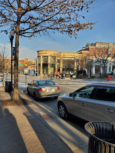Furniture Store «Pottery Barn», reviews and photos, 2700 Clarendon Blvd r100, Arlington, VA 22201, USA