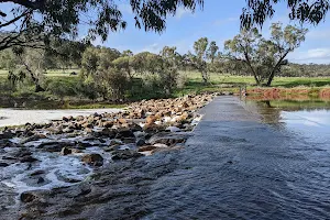 Extracts Weir image