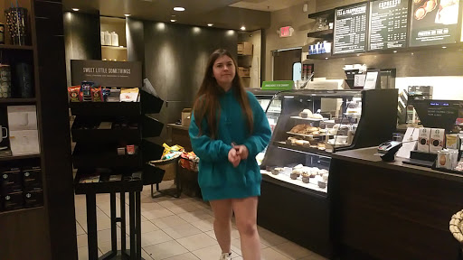 Coffee Shop «Starbucks», reviews and photos, 515 Village Center Dr, Burr Ridge, IL 60527, USA