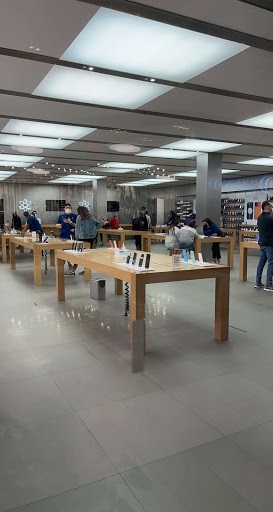 Apple South Coast Plaza image