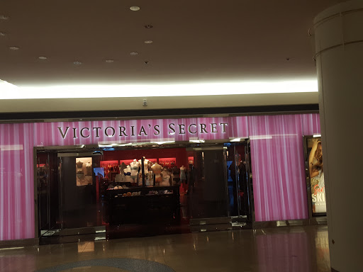 Shopping Mall «Pioneer Place», reviews and photos, 700 SW 5th Ave, Portland, OR 97204, USA