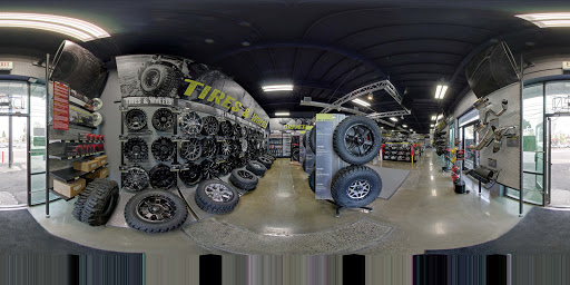 Truck Accessories Store «4 Wheel Parts - Portland - South Tabor», reviews and photos, 2700 SE 82nd Ave, Portland, OR 97266, USA