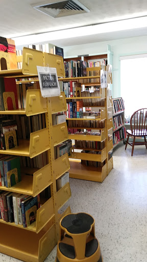 Used Book Store «Library Book Corner», reviews and photos, 1208 Kenlake Ave, Spring Hill, FL 34606, USA