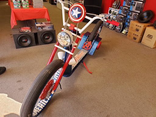 Car Stereo Store «WOW Electronics», reviews and photos, 21165 Gratiot Ave, Eastpointe, MI 48021, USA