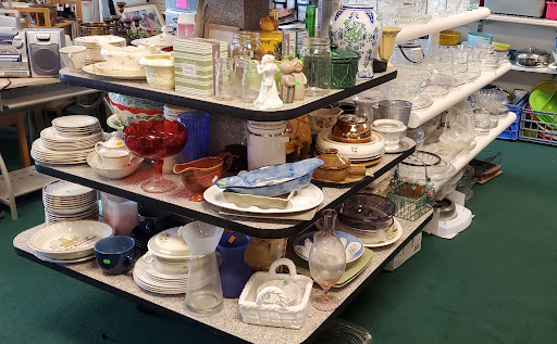 Thrift Store «Life Center Thriftshop», reviews and photos, 6331 6th Ave, Tacoma, WA 98406, USA