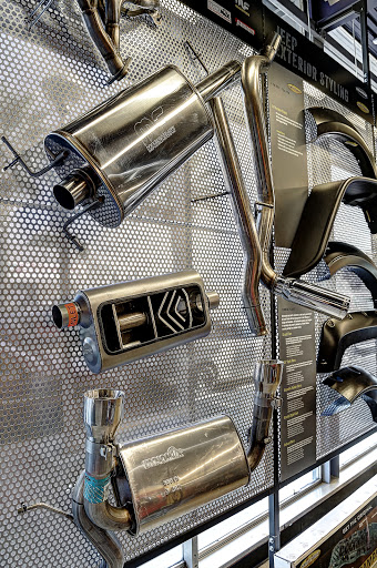 Truck Accessories Store «4 Wheel Parts Performance Center», reviews and photos, 550 W San Carlos St, San Jose, CA 95126, USA