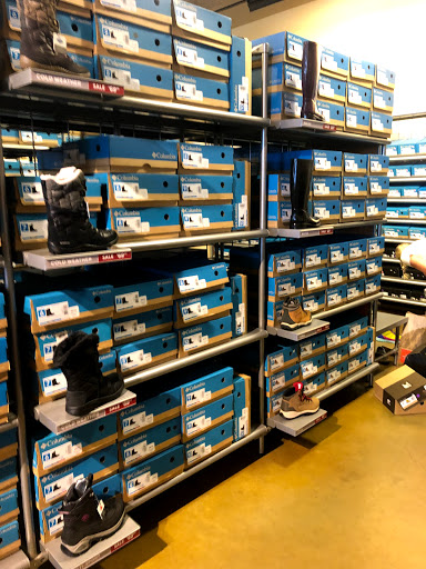 Sportswear Store «Columbia Sportswear Outlet Store at Outlets at Anthem», reviews and photos, 4250 W Anthem Way, Phoenix, AZ 85086, USA