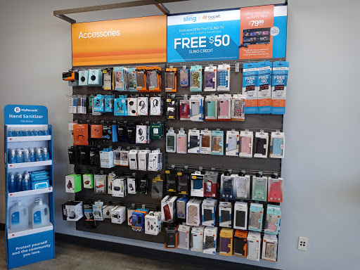 Telecommunications Service Provider «Boost Mobile Store by Wireless X», reviews and photos, 228 S Larkin Ave, Joliet, IL 60436, USA