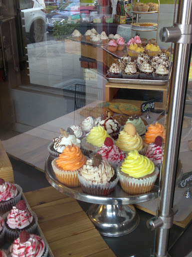 Dessert Shop «Matties Delectable Desserts», reviews and photos, 110 S Park Ave, Sanford, FL 32771, USA