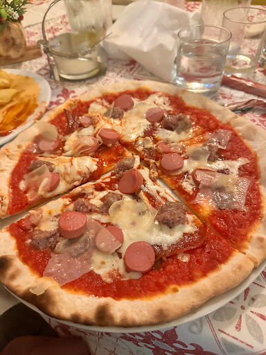 Ristorante Pizzeria Il Nido dell’Aquila Di Mary Hotel Tre Castelli in Colle Aginaia, Provincia di Lucca
