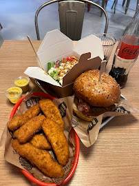 Plats et boissons du Restaurant de hamburgers Burger'n'Co Compans à Toulouse - n°3
