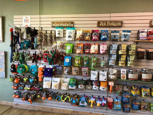 Pet Supply Store «Pet Wants», reviews and photos, 321 S Ashland Ave, Lexington, KY 40502, USA