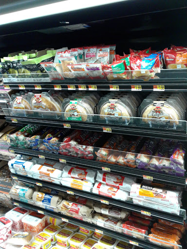 Department Store «Walmart Supercenter», reviews and photos, 638 Quequechan St, Fall River, MA 02721, USA