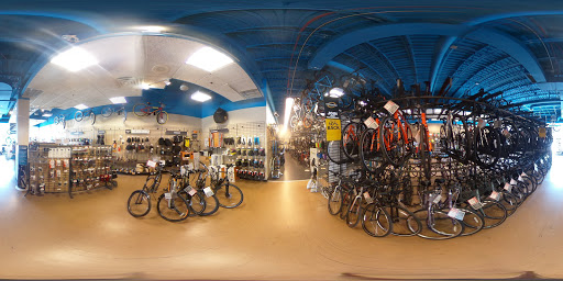 Bicycle Store «Performance Bicycle», reviews and photos, 2720 N Halsted St, Chicago, IL 60614, USA