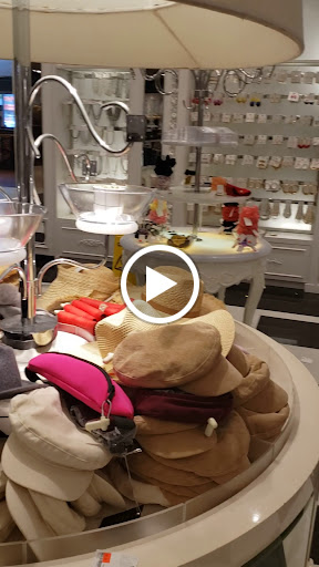 Clothing Store «Forever 21», reviews and photos, 3460 E Claiborne Square, Hampton, VA 23666, USA