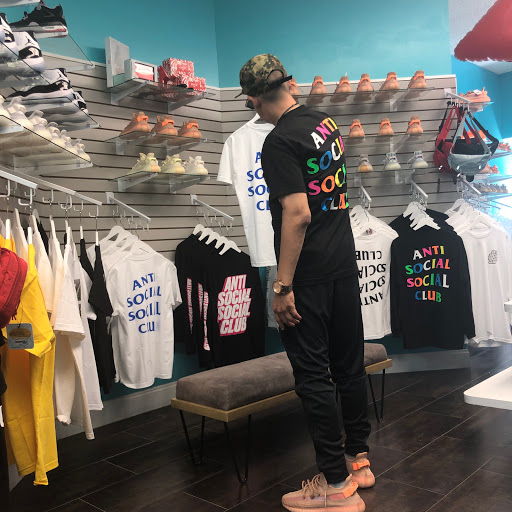 Shoe Store «Sneaker Syndicate», reviews and photos, 213 N Magnolia Ave, Orlando, FL 32801, USA