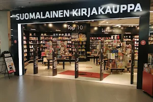 Suomalainen Kirjakauppa Kotka Kauppakeskus Pasaati image