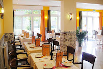 Atmosphère du Restaurant méditerranéen Restaurant les oliviers à Noisy-le-Grand - n°16