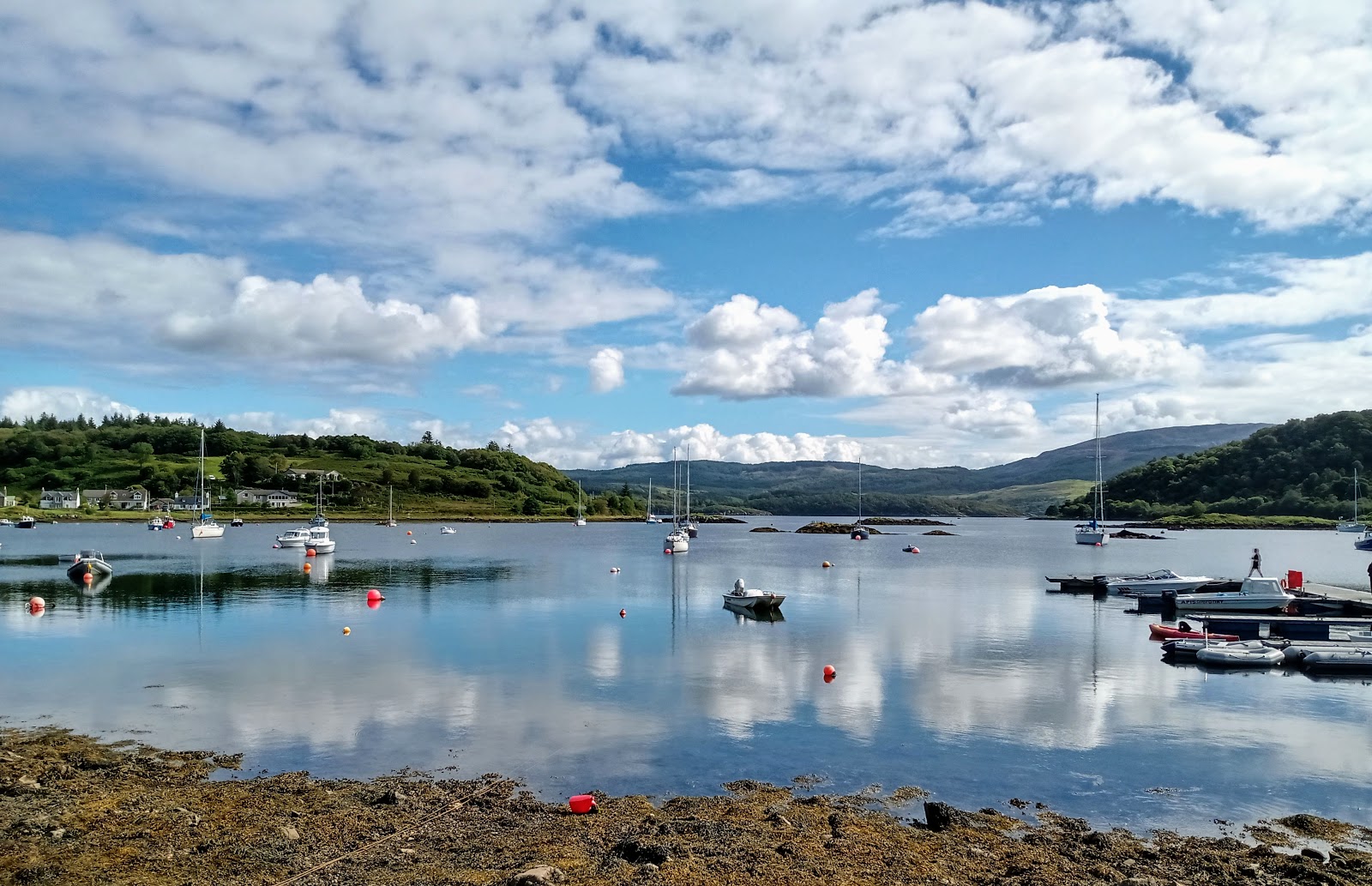 Foto av Tayvallich Beach med long bay