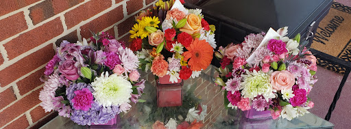 Florist «Dino Designs of Baltimore», reviews and photos, 330 N Charles St, Baltimore, MD 21201, USA