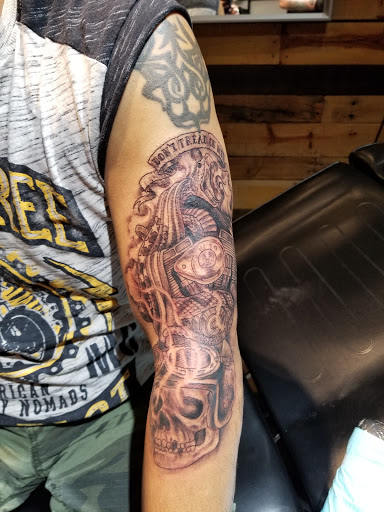 Explore hibiscus tattoo ideas, creative tattoo ideas in Atlanta, available at Empyrean Tattoo Studio