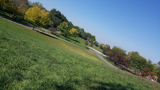 Park «Elmhurst Park», reviews and photos, 57th Ave & Grand avenue, Queens, NY 11373, USA