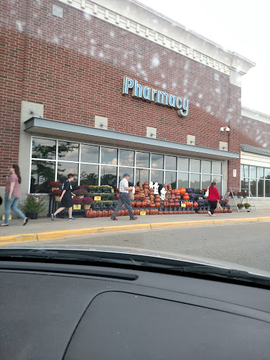 Grocery Store «Kroger», reviews and photos, 108 W Highland Rd, Howell, MI 48843, USA