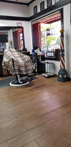 Barber Shop «LEGENDZ CLASSIC BARBER SHOP», reviews and photos, 207 N Center St, Arlington, TX 76011, USA