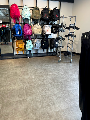 Clothing Store «Nike Clearance Store», reviews and photos, 5209 International Dr, Orlando, FL 32819, USA