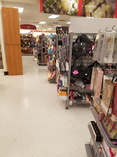 Department Store «T.J. Maxx», reviews and photos, 5627 Concord Pike, Wilmington, DE 19803, USA