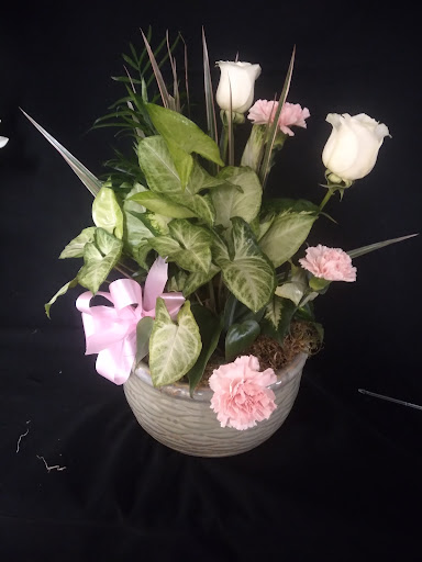 Florist «Fairview Flower Shop», reviews and photos, 1026 Sycamore Dr, Decatur, GA 30030, USA