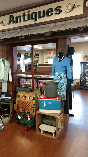 Thrift Store «Country Gift & Thrift Shoppe», reviews and photos, 5602 Old Philadelphia Pike, Gap, PA 17527, USA
