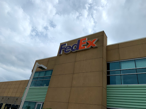 Shipping and Mailing Service «FedEx Ship Center», reviews and photos, 2825 Cargo Rd, Minneapolis, MN 55450, USA