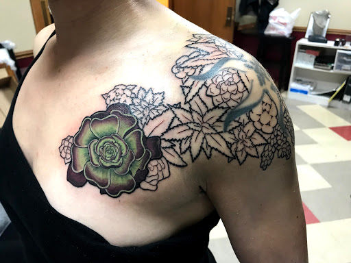 Tattoo Shop «Tattoo Garden», reviews and photos, 5205 S 2nd Ave, Everett, WA 98203, USA