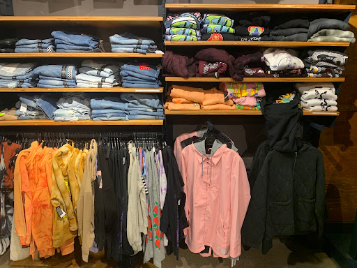 Clothing Store «Zumiez», reviews and photos, 30001 White Bear Ave #2012, Maplewood, MN 55109, USA