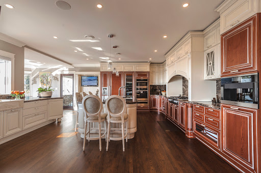 Eurohouse Group, 1514 Marine Dr, West Vancouver, BC V7V 1H8