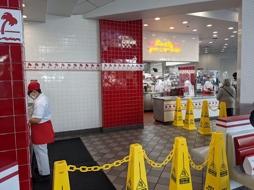 Shopping Mall «Glendale Galleria», reviews and photos, 100 W Broadway, Glendale, CA 91210, USA