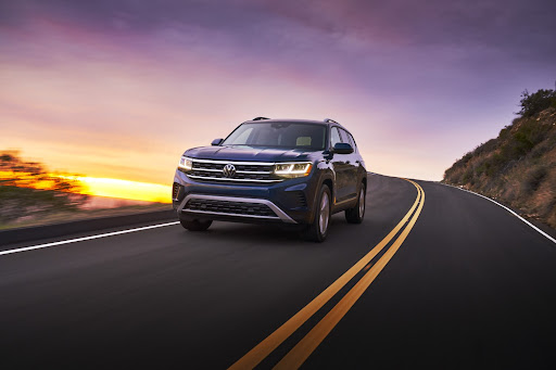 Volkswagen Dealer «Larry Roesch Volkswagen», reviews and photos, 313 W Grand Ave, Bensenville, IL 60106, USA