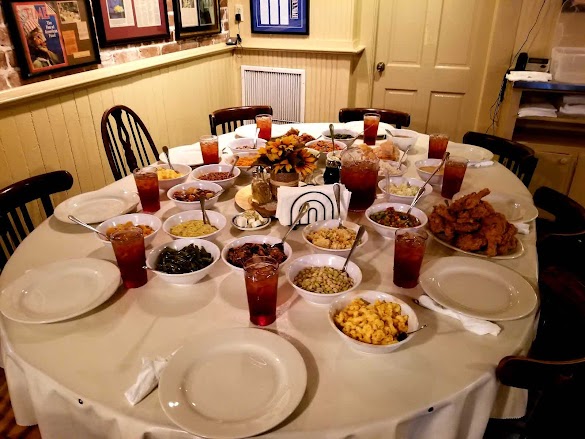 Mrs Wilkes Dining Room Savannah : Who Is In Your Line Mattymatt / Recommended as best of savannah's historic district because: